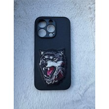 Iphone 15 Uyumlu Deri Üzerine Kurt Nakış Işlemeli Telefon Kılıfı