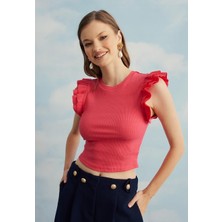 Kadın Kolları Fırfırlı Fuşya Sıfır Kol Crop T-Shirt