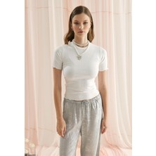 Kadın Ekru Renk Kaşkorse Fırfırlı Crop T-Shirt