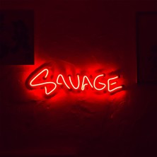 Savage Vahşi Neon Süsü -Metal Üzerine Dekoratif Renkli Işıklı Duvar Aydınlatması Tablo -70CM (En) x 21CM (Boy)