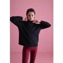 Kadın Siyah Renk Yıkamalı Cepli Yarım Boğazlı Sweatshirt