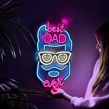 Şimdiye Kadarki En Iyi Baba - Baba Hediye - Best Dad Ever - Neon LED Duvar Metal Dekor - 27CM (En) x 49.5cm (Boy)