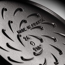 Staub Chistera Yağmur Efektli Döküm Tencere 24 cm Koyu Mavi