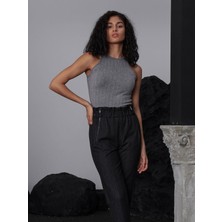 Rivus Sıfır Kollu Halter Yaka Örme Bluz - Gri