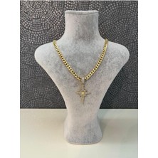 Asteria Jewelry Çağla Şikel Ema Model Kutup Yıldız Charm Kolye