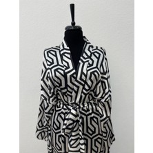 Siyah Beyaz Geometrik Desenli Kimono