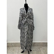 Siyah Beyaz Geometrik Desenli Kimono