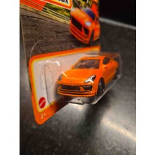 Matchbox 1/64 Porsche Macan 2022