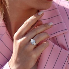 Zirkon Taşlı Gümüş Yüzük