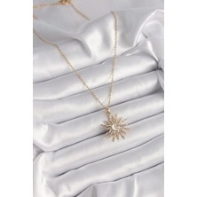 Pilelistore 316L Çelik Gold Renk Zincir Renkli Zirkon Taşlı Sedefli Ay Işleme Detay Kadın Kolye - TJ-BKO9630