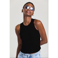 Kadın Siyah Beyaz Halter Yaka 2'li Crop Bluz %95 Pamuk %5 Likralı Rahat ve Nefes Alır