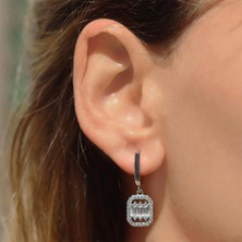 Necati Gün Baget Kesim Rodyum Kaplamalı Gümüş Tek Taş Küpe