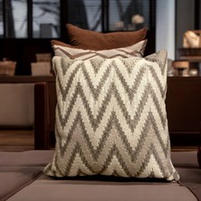 Q Collection Punch Desen, Şönil Kumaş Kırlent Kılıfı 45 x 45  cm