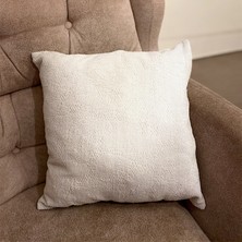 Q Collection Punch Desen, Şönil Kumaş Kırlent Kılıfı 45 x 45  cm