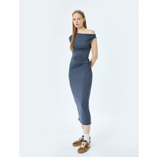 Koton Asimetrik Yaka Omzu Açık Kısa Kollu Drapeli Viskon Midi Elbise