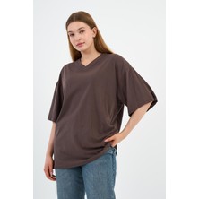 V Yaka Oversize T-Shirt (E24-742A-WN)