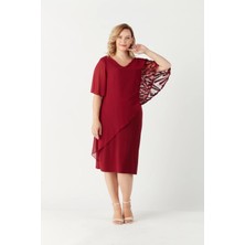 4051 Bordo Pelerinli Payetli Esnek Kumaş Büyük Beden Elbise