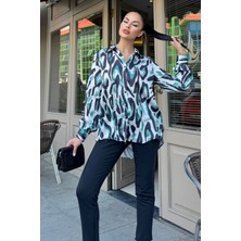 Yeşil Saten Desenli Klasik Salaş Gömlek