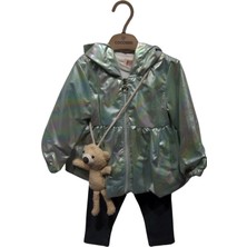 Belirtilmemiş RAINCOAT AYICIK AKSESUARLI KIZ TAKIM