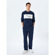 Koton Bisiklet Yaka Renk Bloklu Pamuk Karışımlı Slogan Baskılı Sweatshirt