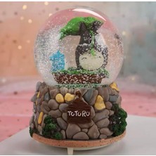 Totoro  Müzikli Işıklı Püskürtmeli Büyük Boy Kar Küresi