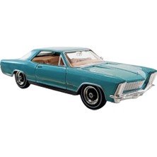 Maisto 1/26 1965 Buick Riviera 31214