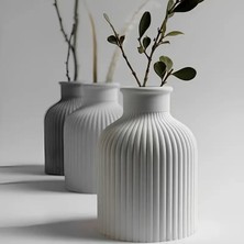Minimalist Çizgili Şerit Detaylı Vazo