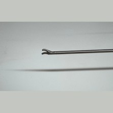 PraticMed Laparoskopik Sağ El Needle Holder - Plastik Saplı - Praticmed