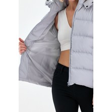 Kadın Siyah Su ve Rüzgar Geçirmez Oversize Kapüşonlu Kışlık Şişme Mont & Kaban & Parka - 137