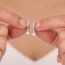 Vaoov 925 Ayar Gümüş Beyaz Opal Taşlı Sallantılı Küpe