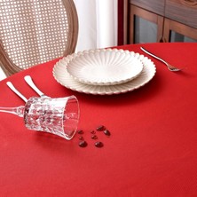 Zeren Home Sıvı Geçirmez Dertsiz Oval Masa Örtüsü Kırmızı + 6 Peçete