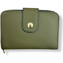 Kadın Haki Renkli Fermuarlı ve Çıtçıtlı Kağıt ve Bozuk Para Bölmeli Cüzdan.