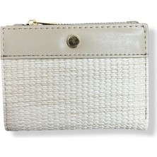 Kadın Bej Renkli Fermuarlı ve Çıtçıtlı Kağıt ve Bozuk Para Bölmeli Cüzdan.