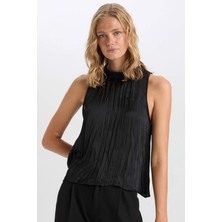 DeFacto Siyah Regular Fit Basic Düz Aerobin Kolsuz Bluz D8507AX24AU