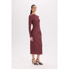 DeFacto Bodycon Vücudu Saran Yarım Balıkçı Yaka Basic Düz Bürümcük Uzun Kollu Midi Bordo Elbise D8643AX24AU