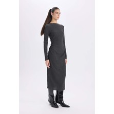 DeFacto Bodycon Vücudu Saran Yarım Balıkçı Yaka Basic Düz Bürümcük Uzun Kollu Midi Elbise D8643AX24AU