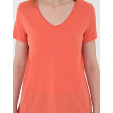 Pierre Cardin Kadın Nar Çiçeği Regular Fit V Yaka Tişört 50202619-VR039