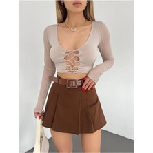 Maude Kadın Kahverengi Piliseli Kemerli Mini Şortlu Etek