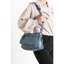 Baginn Y.s.deri Kadın Çapraz Askılı Postacı Çanta Vegan Omuz Çantası 22*15 cm Suni Deri Kapaklı Model
