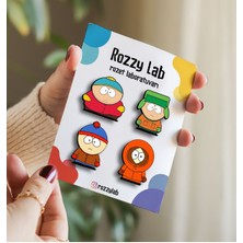Rozzy Lab South Park 4lü Rozet Set - Eric Cartman Kenny Kyle Stan Marsh - Broş - Yaka Çanta Aksesuar