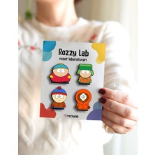 Rozzy Lab South Park 4lü Rozet Set - Eric Cartman Kenny Kyle Stan Marsh - Broş - Yaka Çanta Aksesuar