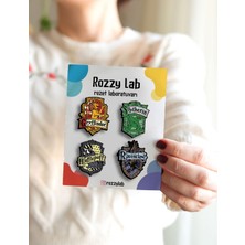 Rozzy Lab Hogwarts 4lü Rozet Set - Gryffindor Slytherin Hufflepuff Ravenclaw - Broş - Yaka Çanta Aksesuar
