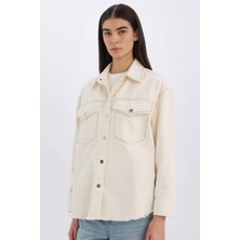 DeFacto Oversize Geniş Kalıp Cepli Püsküllü Gabardin Uzun Kollu Ceket Gömlek D5266AX24AU