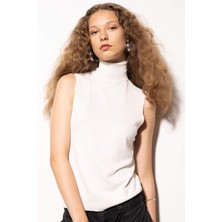 DeFacto Regular Fit Balıkçı Yaka Kolsuz Basic Düz Triko Kazak U8250AZ24AU