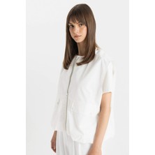 DeFacto Oversize Geniş Kalıp Mevsimlik Hafif Poplin Yelek Bisiklet Yaka Fermuarlı Cepli C8839AX24SM