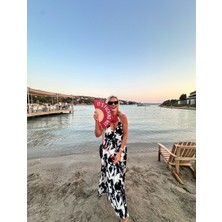 "It's Fucking Hot" Kırmızı El Yelpazesi