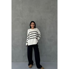 Seda Yalçın Atelier Beyaz Siyah Çizgili Oversize Triko Kazak