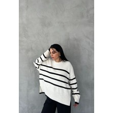 Seda Yalçın Atelier Beyaz Siyah Çizgili Oversize Triko Kazak