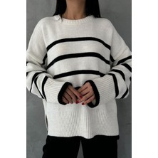 Seda Yalçın Atelier Beyaz Siyah Çizgili Oversize Triko Kazak