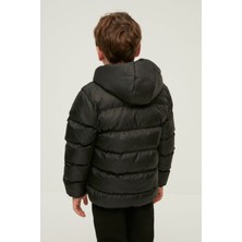 Erkek Çocuk Su ve Rüzgar Geçirmez Kapüşonlu Coat Şişme Mont_siyah